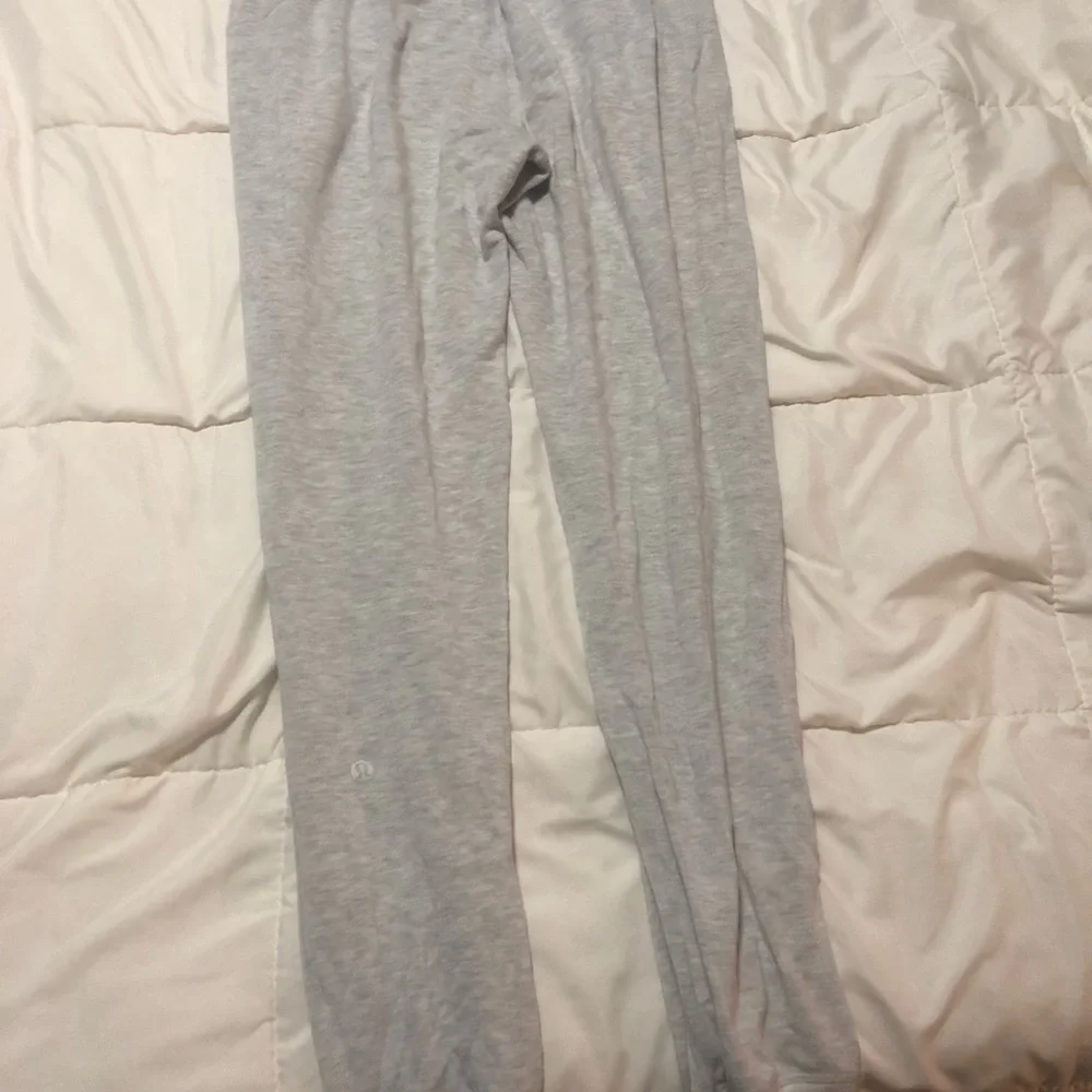 Lululemon Ready to Rulu High-Rise Jogger in Heather Grey - Picture 5 of 8